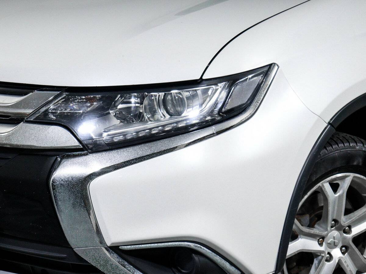Купить Mitsubishi Outlander с пробегом. Фото: #12