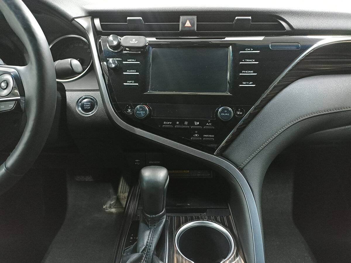 Купить Toyota Camry с пробегом. Фото: #14