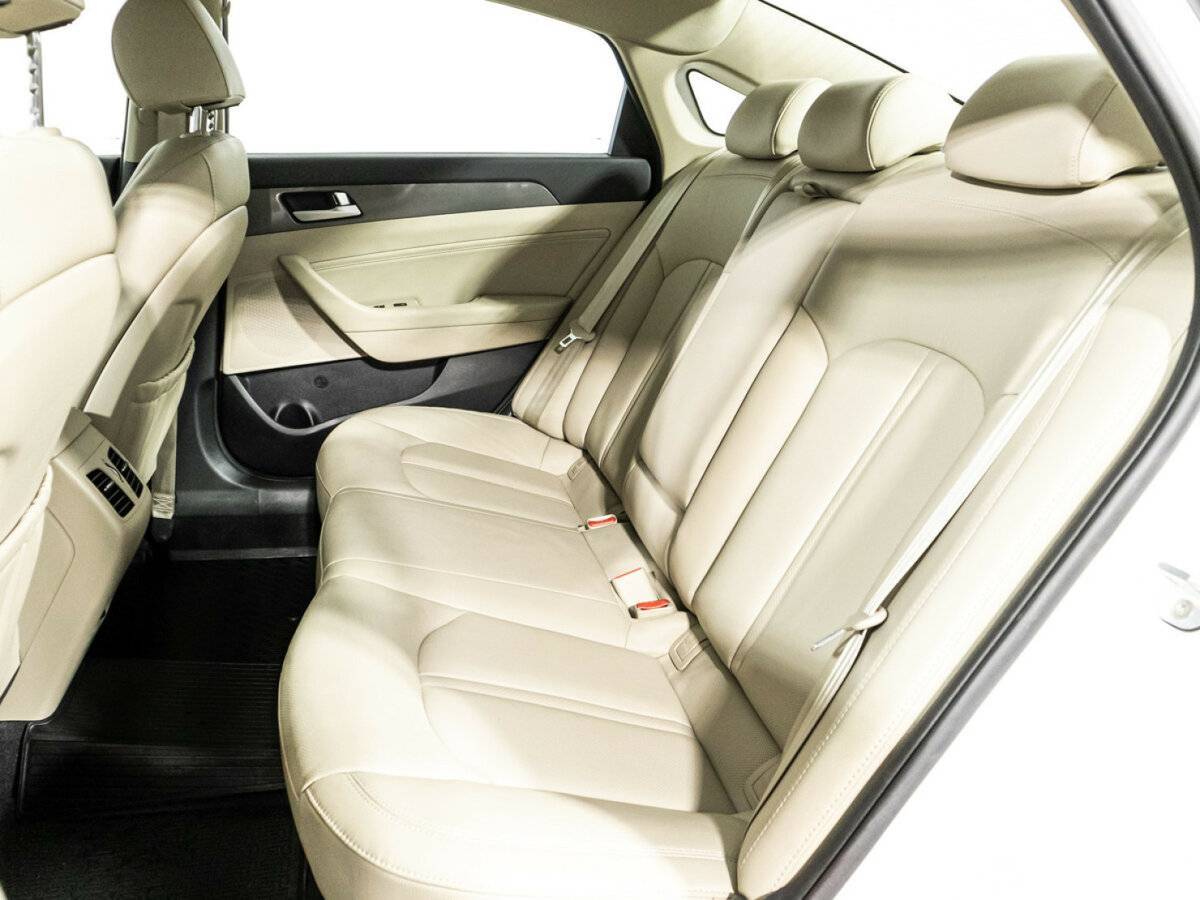 Купить Hyundai Sonata с пробегом. Фото: #9