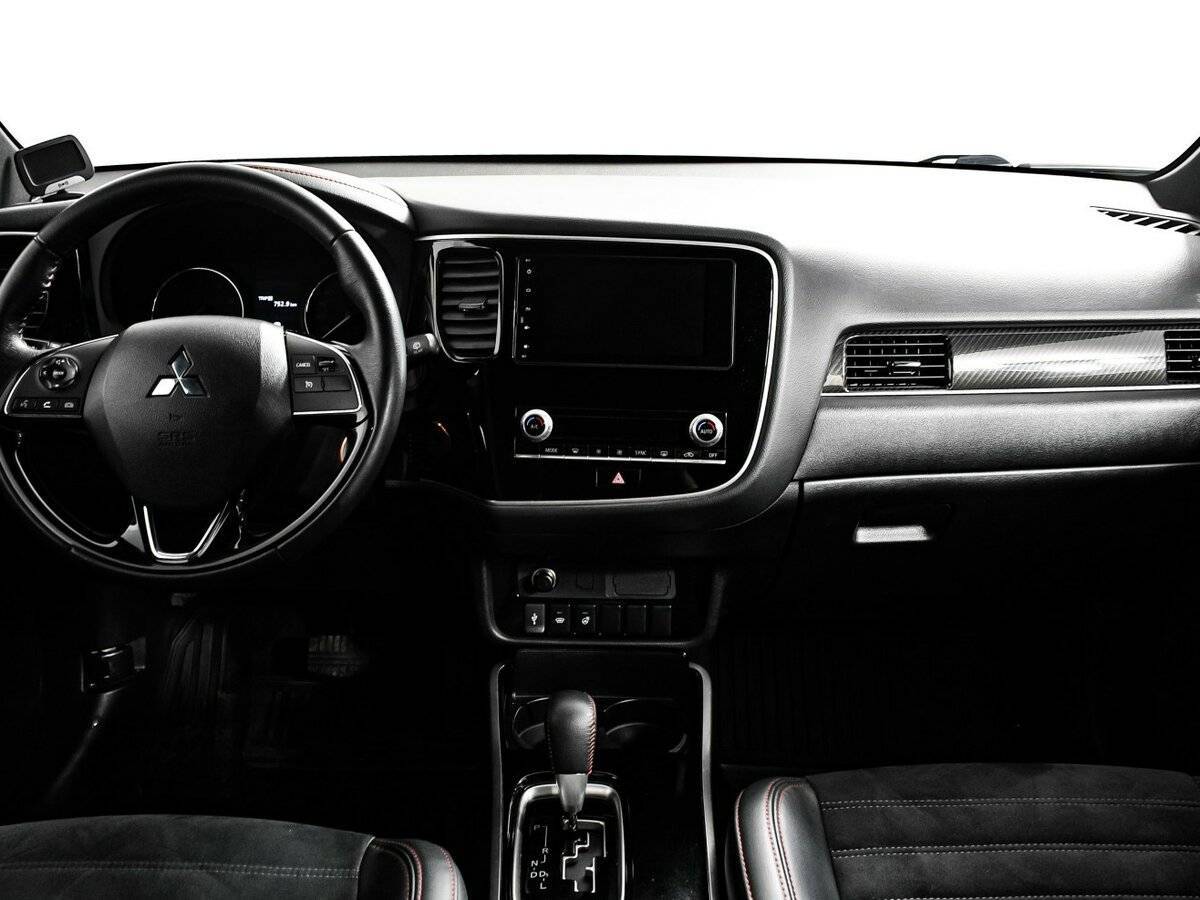 Купить Mitsubishi Outlander с пробегом. Фото: #9