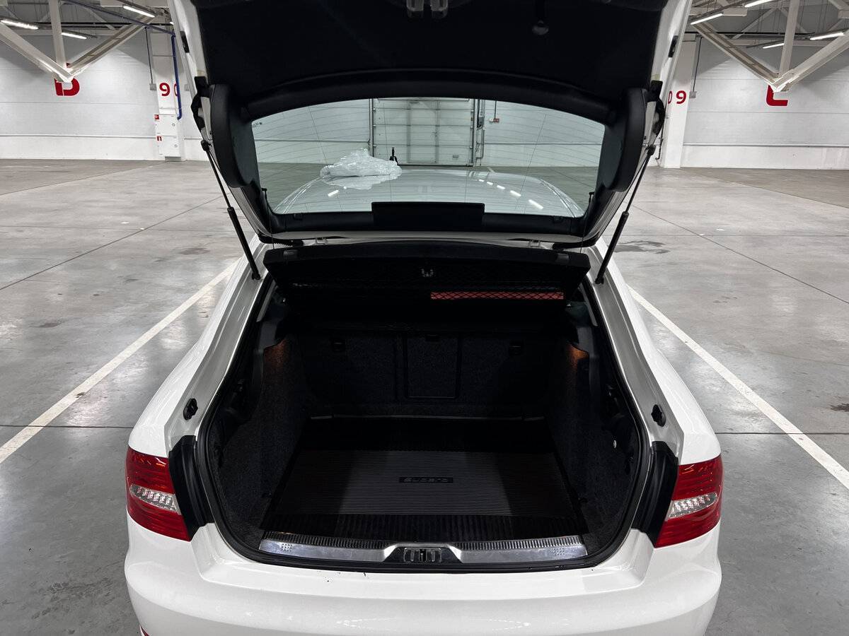 Купить Skoda Superb с пробегом. Фото: #9
