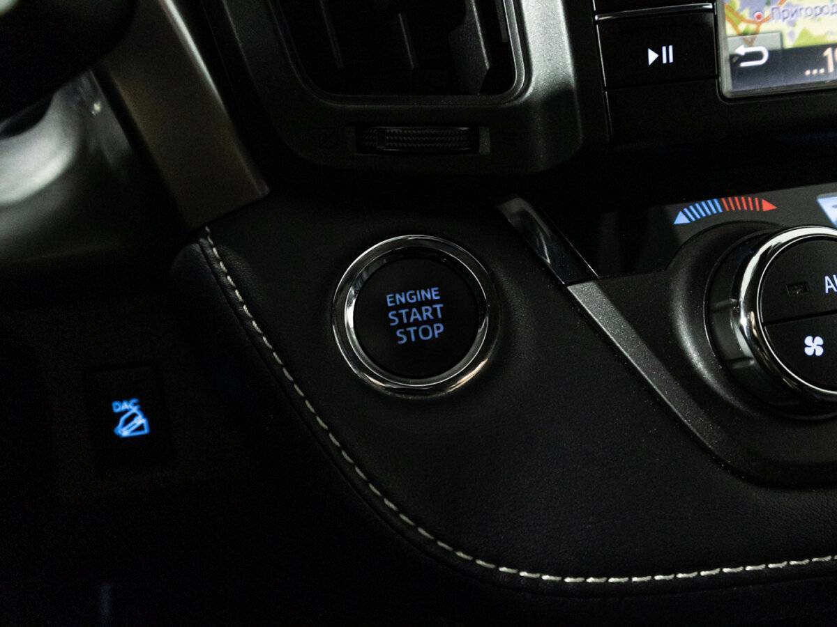 Купить Toyota RAV4 с пробегом. Фото: #19