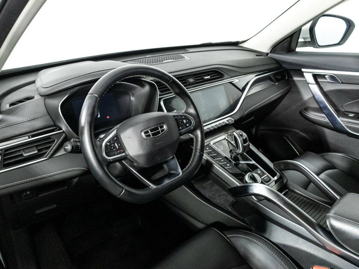 Купить Geely Atlas Pro с пробегом. Фото: #10