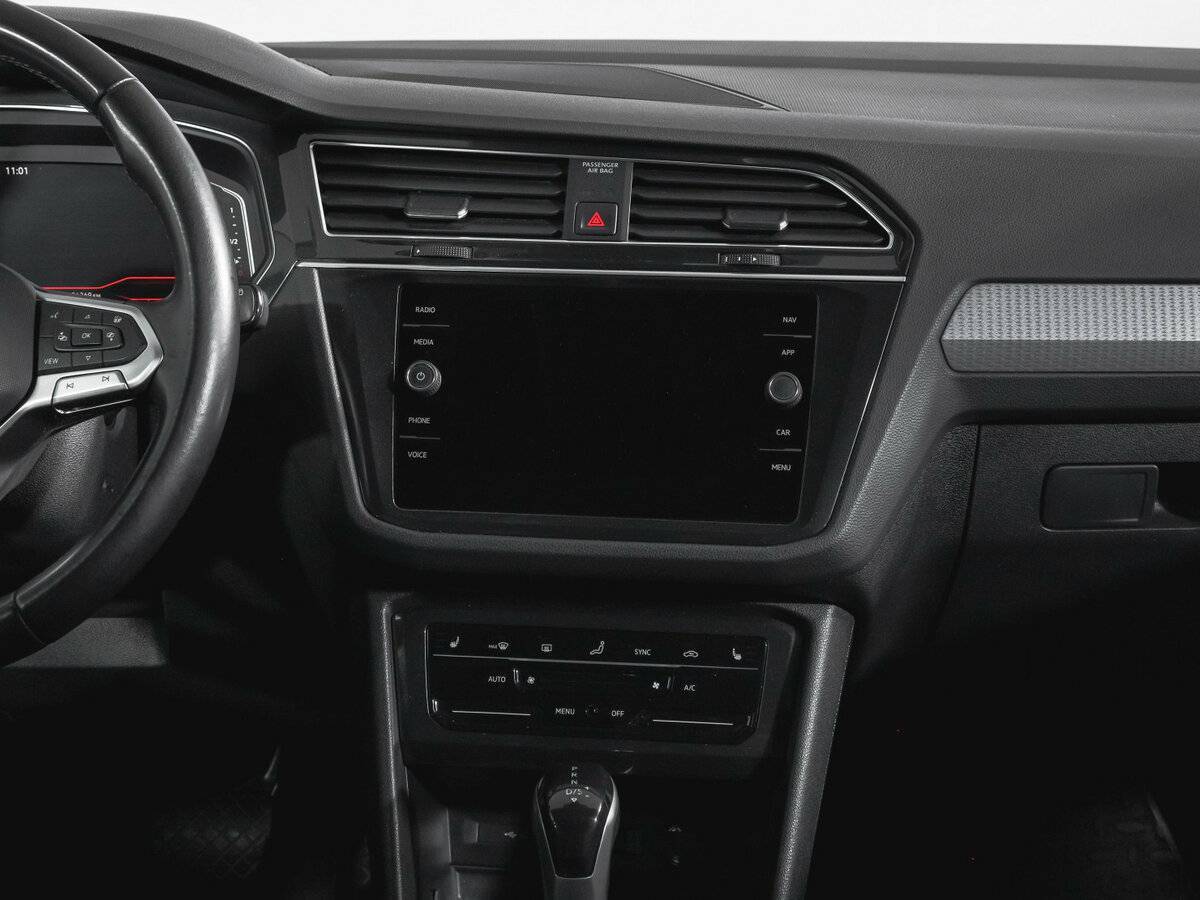 Купить Volkswagen Tiguan с пробегом. Фото: #12