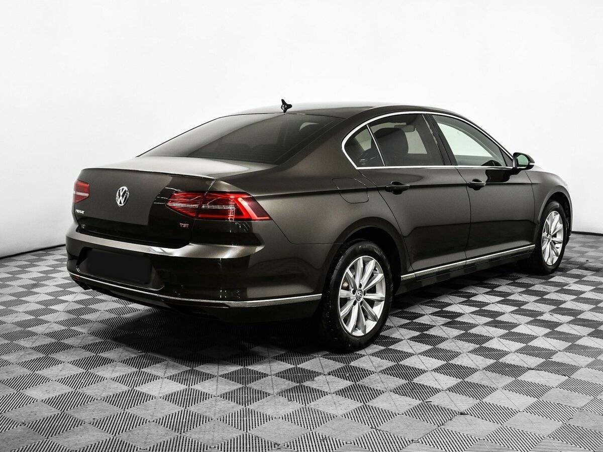 Купить Volkswagen Passat с пробегом. Фото: #4