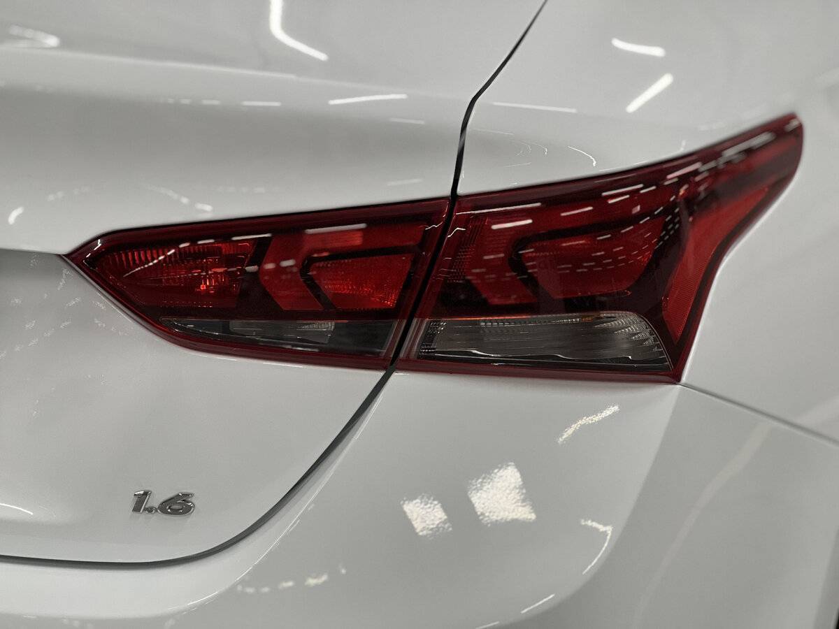 Купить Hyundai Solaris с пробегом. Фото: #8