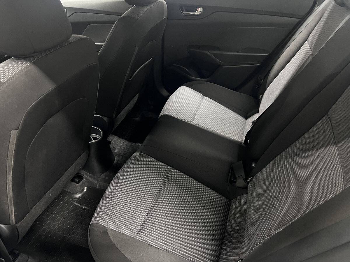 Купить Hyundai Solaris с пробегом. Фото: #11