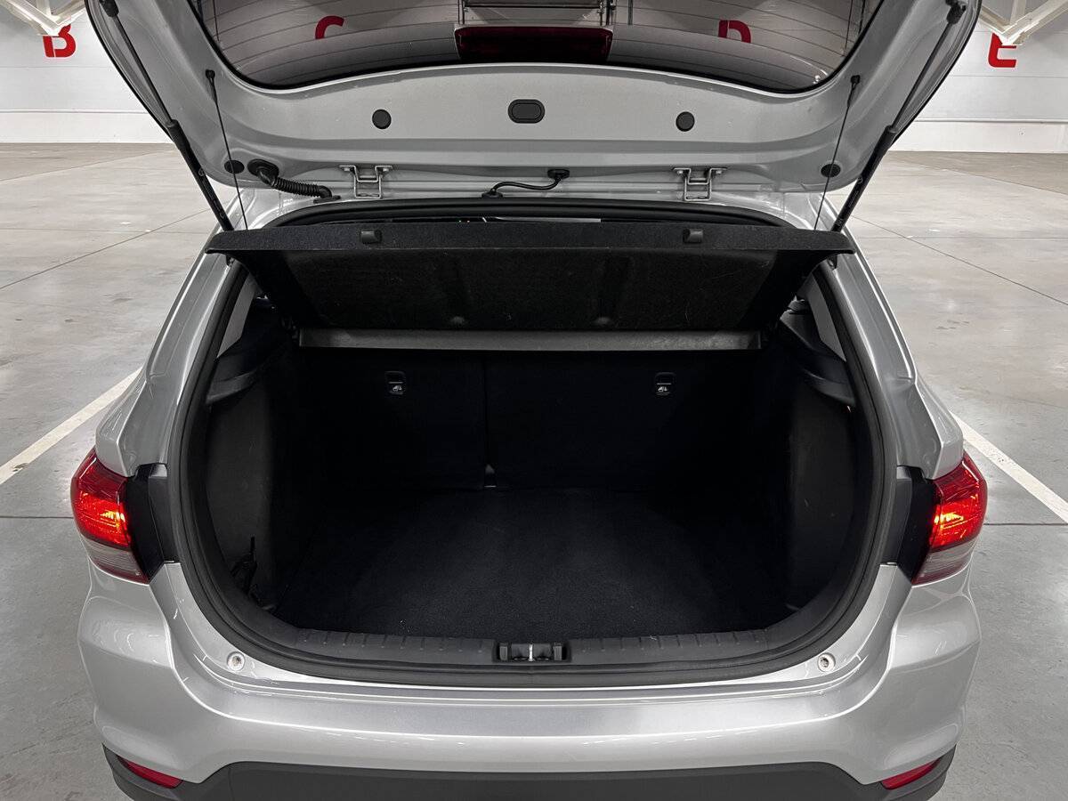 Купить Kia Rio с пробегом. Фото: #9