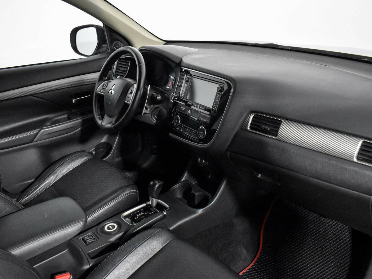 Купить Mitsubishi Outlander с пробегом. Фото: #10