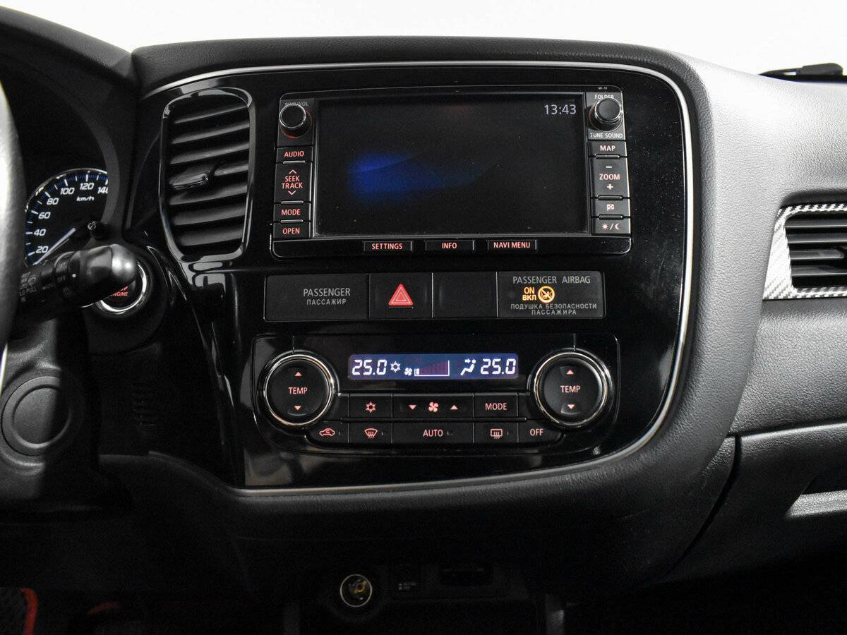 Купить Mitsubishi Outlander с пробегом. Фото: #14