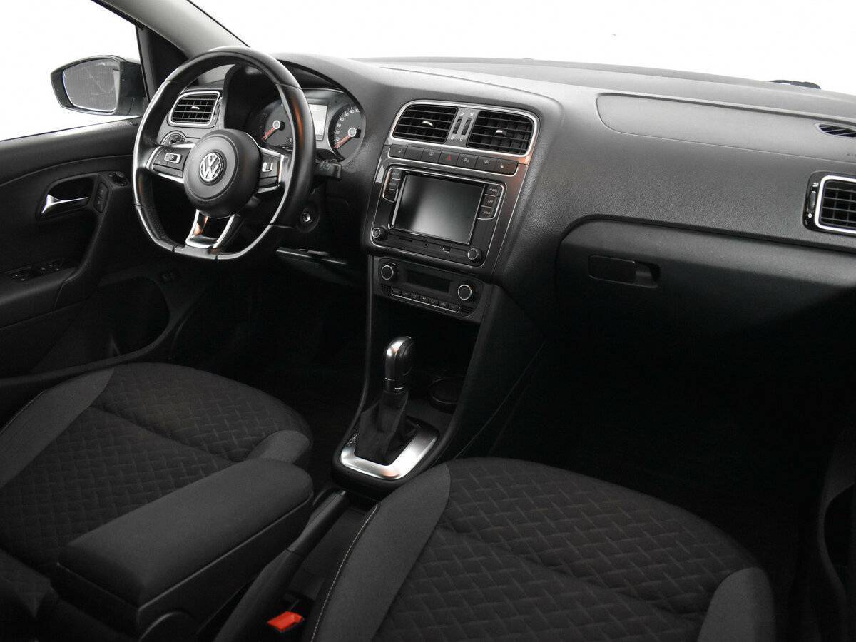 Купить Volkswagen Polo с пробегом. Фото: #9