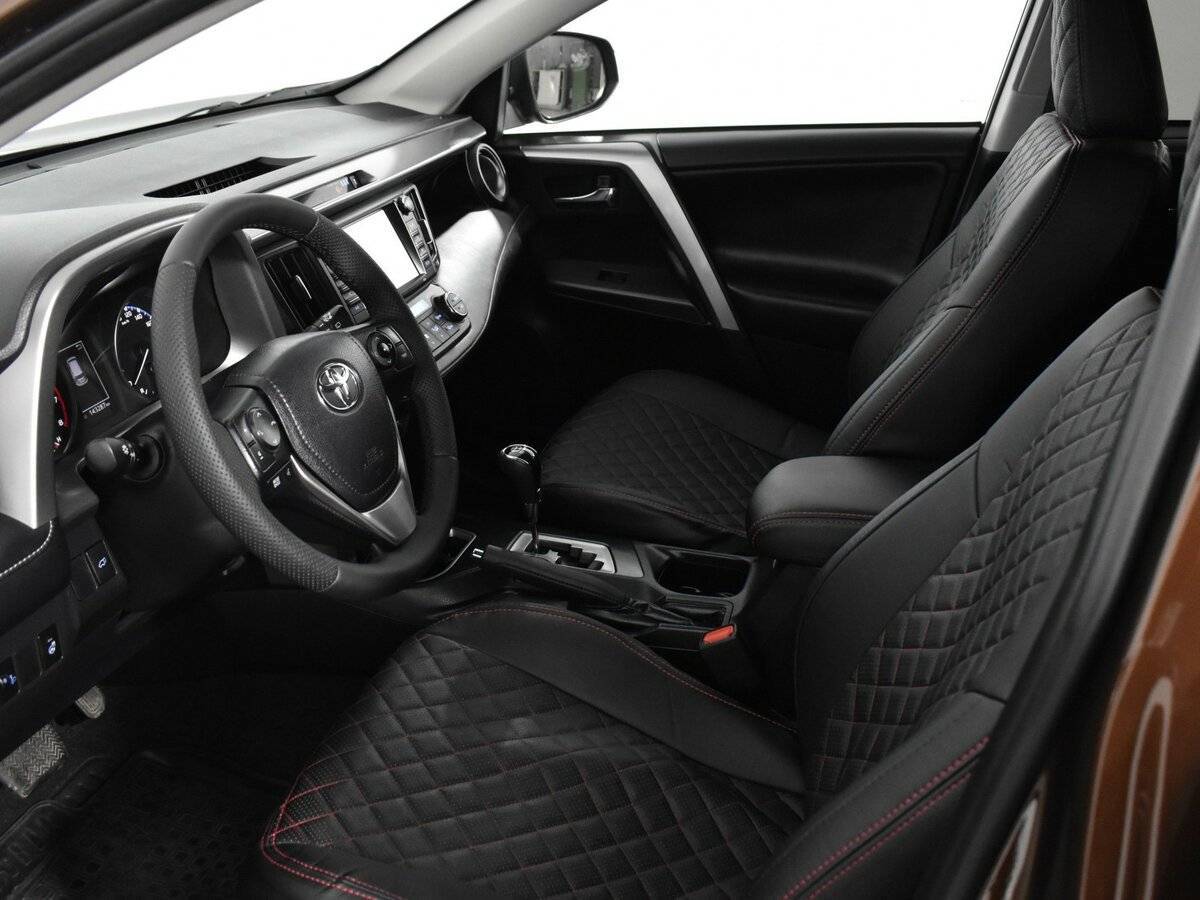 Купить Toyota RAV4 с пробегом. Фото: #11