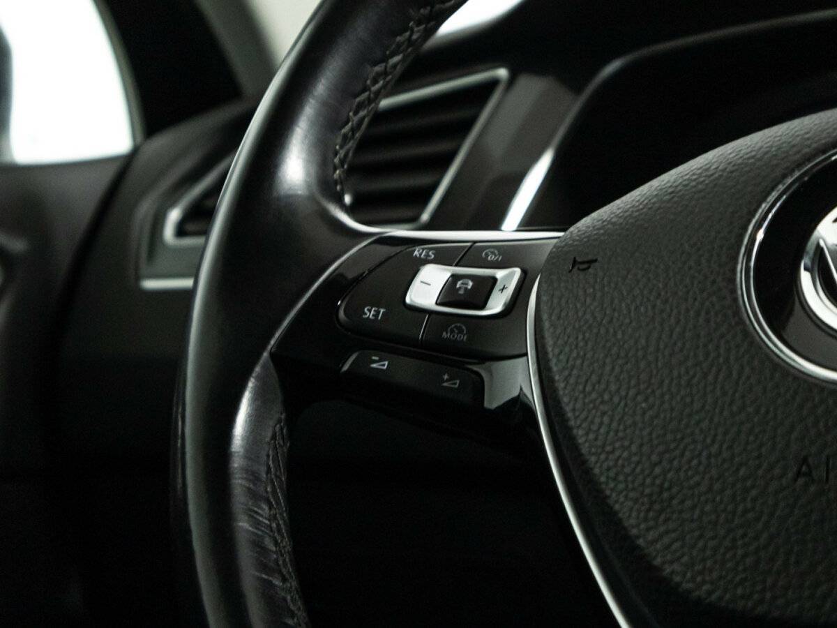 Купить Volkswagen Tiguan с пробегом. Фото: #23