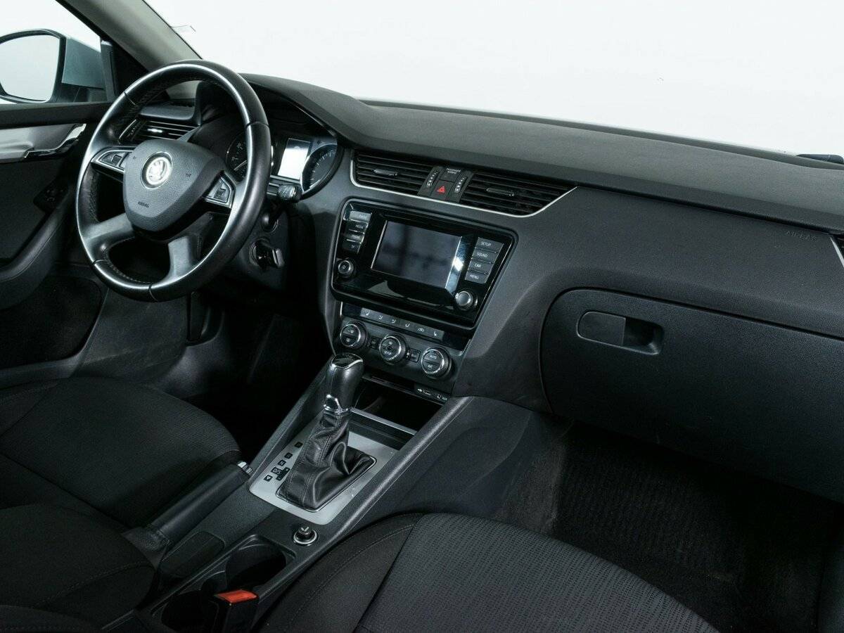 Купить Skoda Octavia с пробегом. Фото: #9