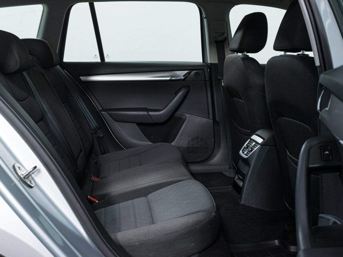 Купить Skoda Octavia с пробегом. Фото: #10