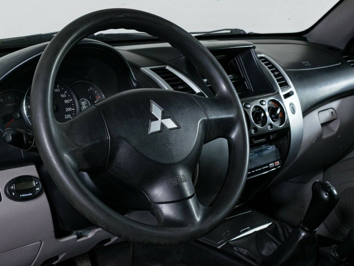 Купить Mitsubishi Pajero Sport с пробегом. Фото: #13