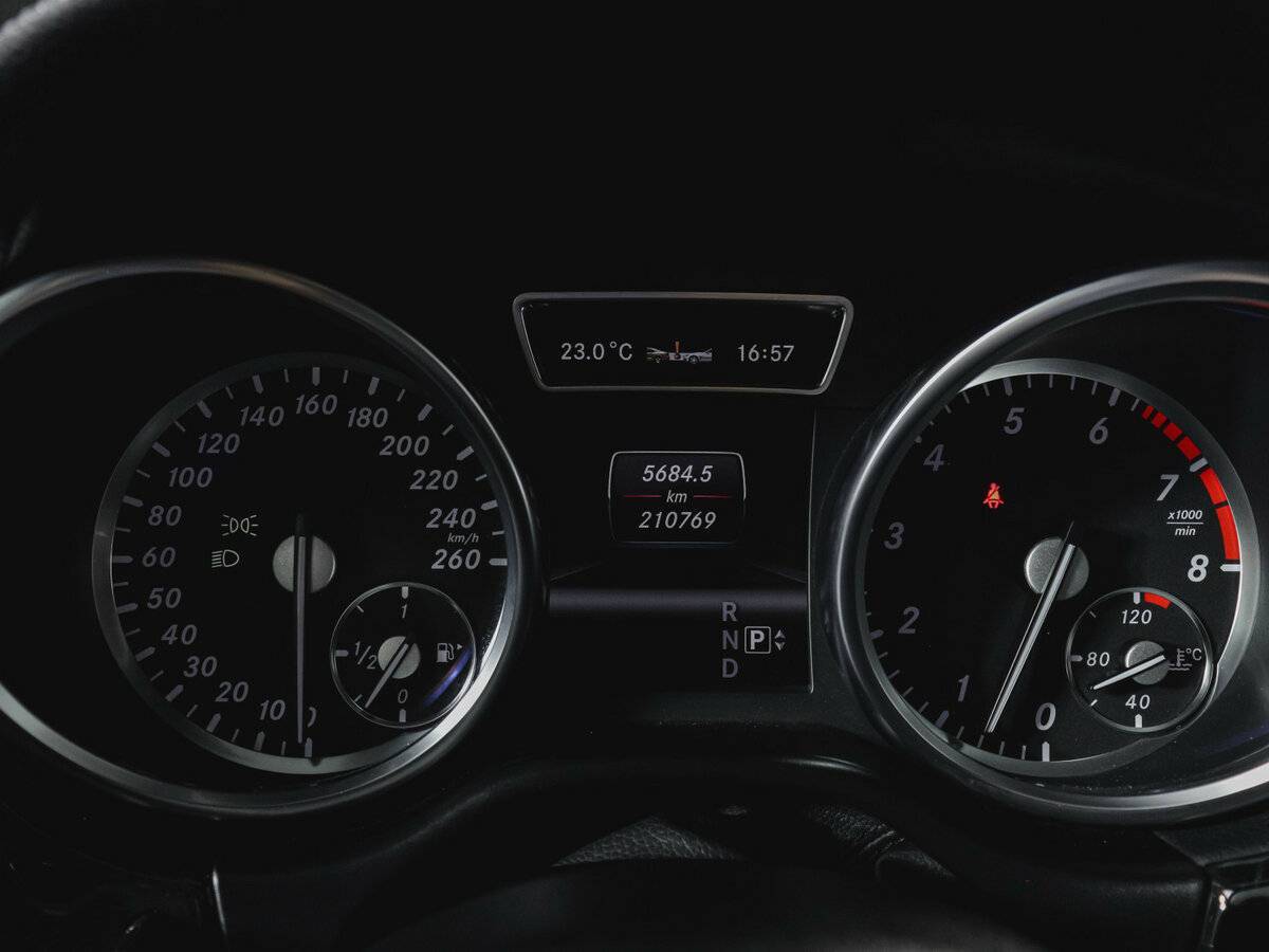 Купить Mercedes-Benz M-Класс с пробегом. Фото: #10