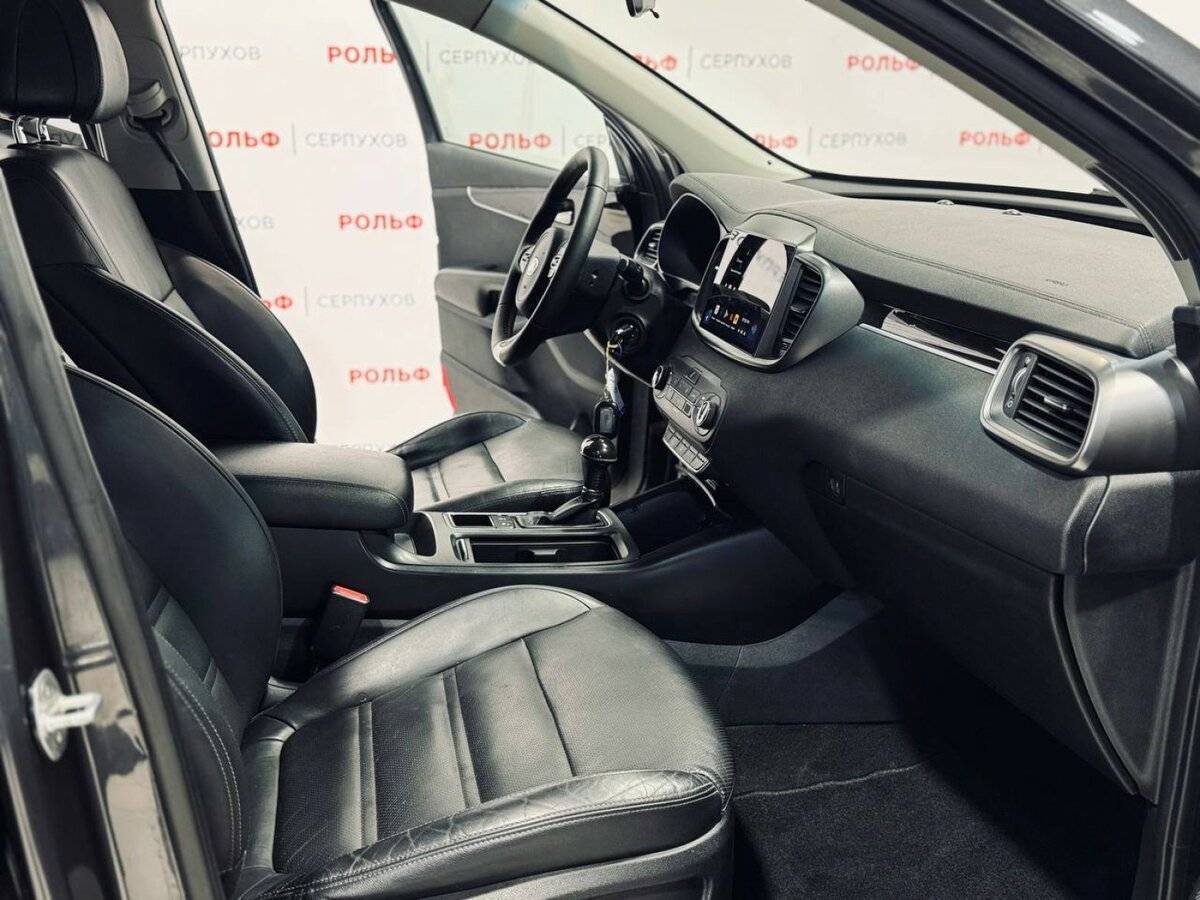 Купить Kia Sorento с пробегом. Фото: #14