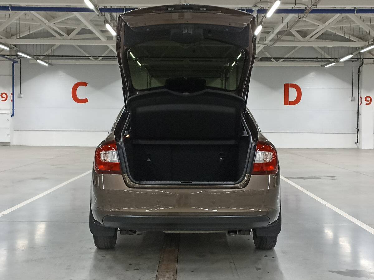 Купить Skoda Rapid с пробегом. Фото: #9