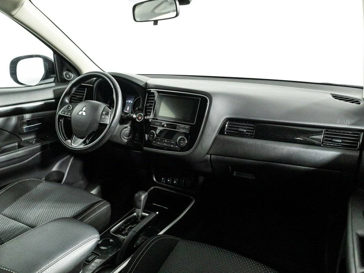 Купить Mitsubishi Outlander с пробегом. Фото: #8