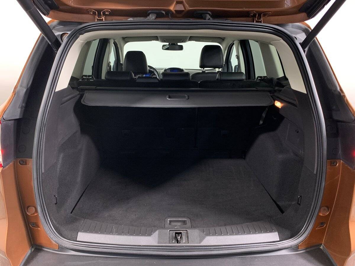 Купить Ford Kuga с пробегом. Фото: #18