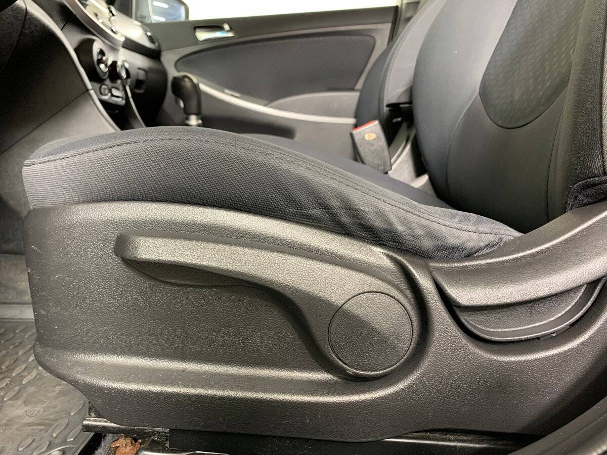 Купить Hyundai Solaris с пробегом. Фото: #15