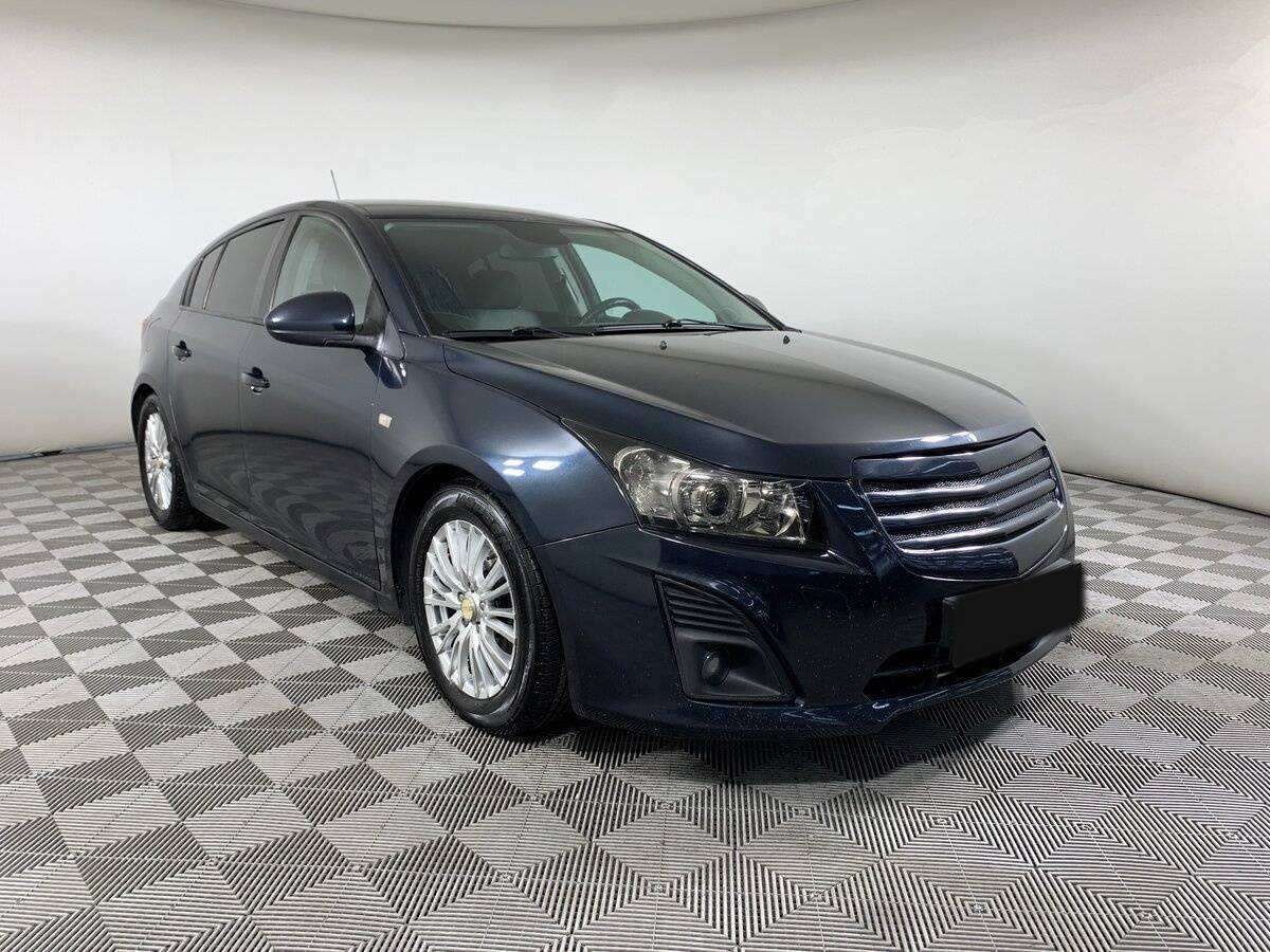 Купить Chevrolet Cruze с пробегом. Фото: #2