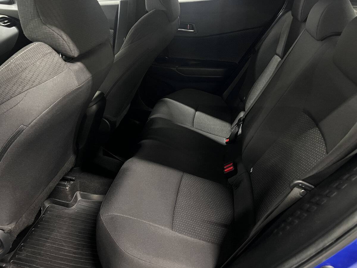 Купить Toyota C-HR с пробегом. Фото: #11