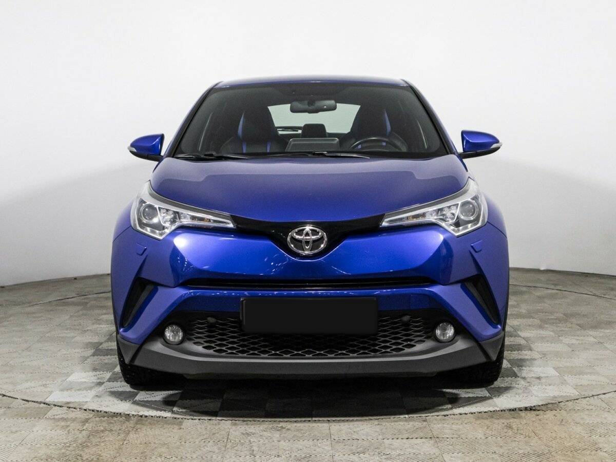 Купить Toyota C-HR с пробегом. Фото: #1