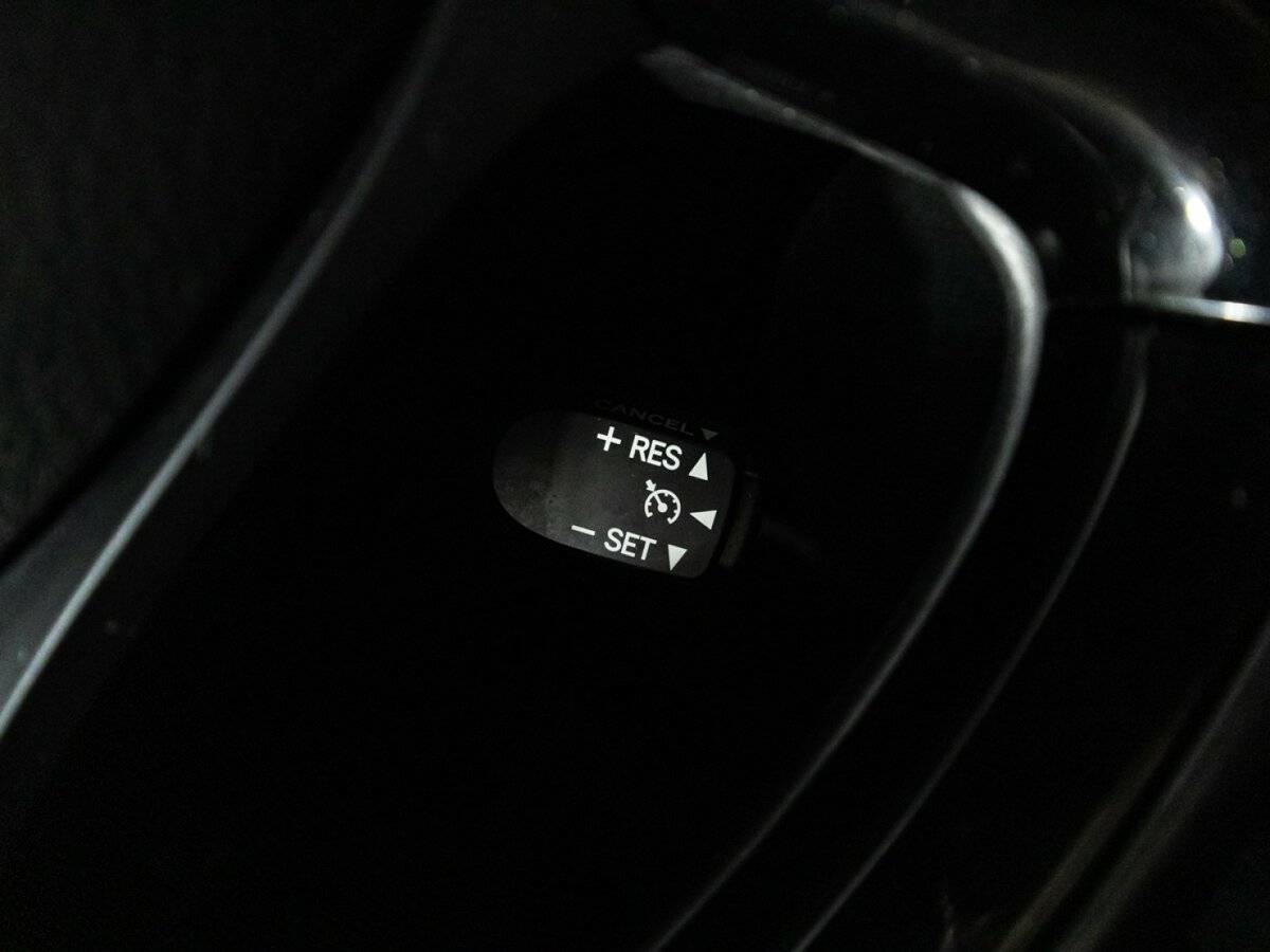 Купить Toyota C-HR с пробегом. Фото: #16