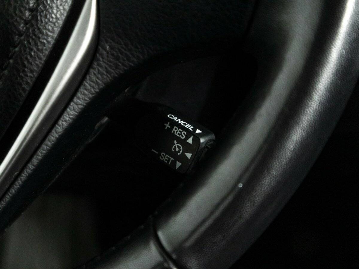 Купить Toyota RAV4 с пробегом. Фото: #24