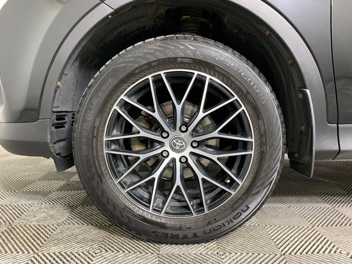 Купить Toyota RAV4 с пробегом. Фото: #8