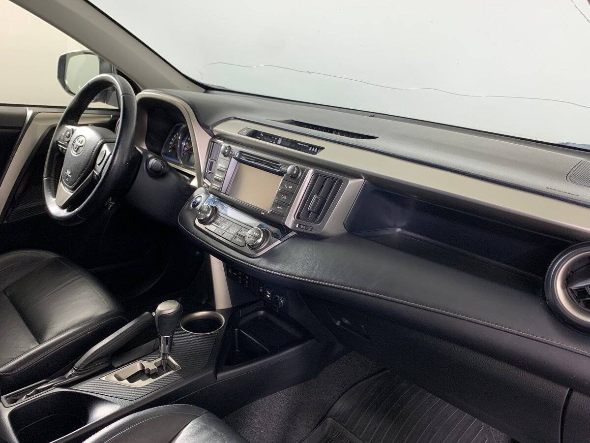 Купить Toyota RAV4 с пробегом. Фото: #12