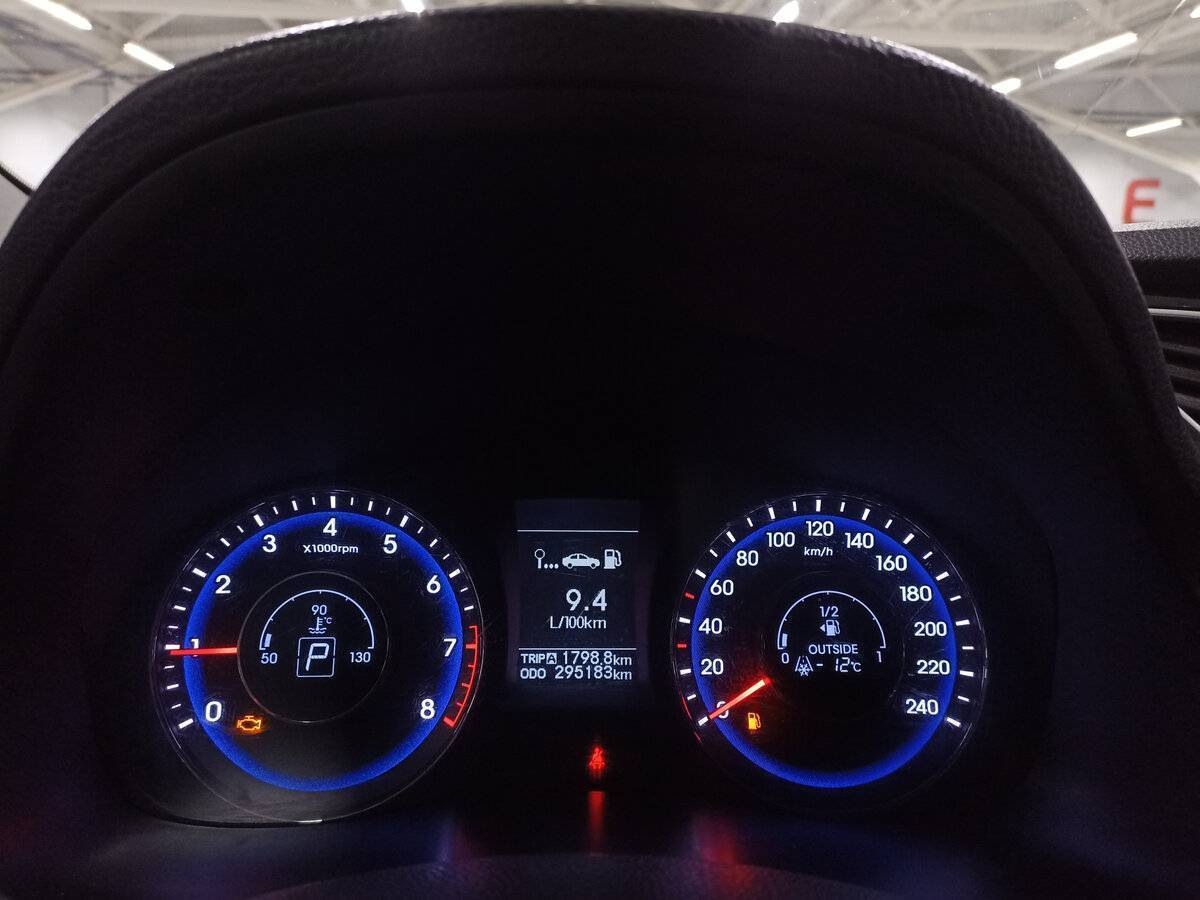 Купить Hyundai i40 с пробегом. Фото: #12