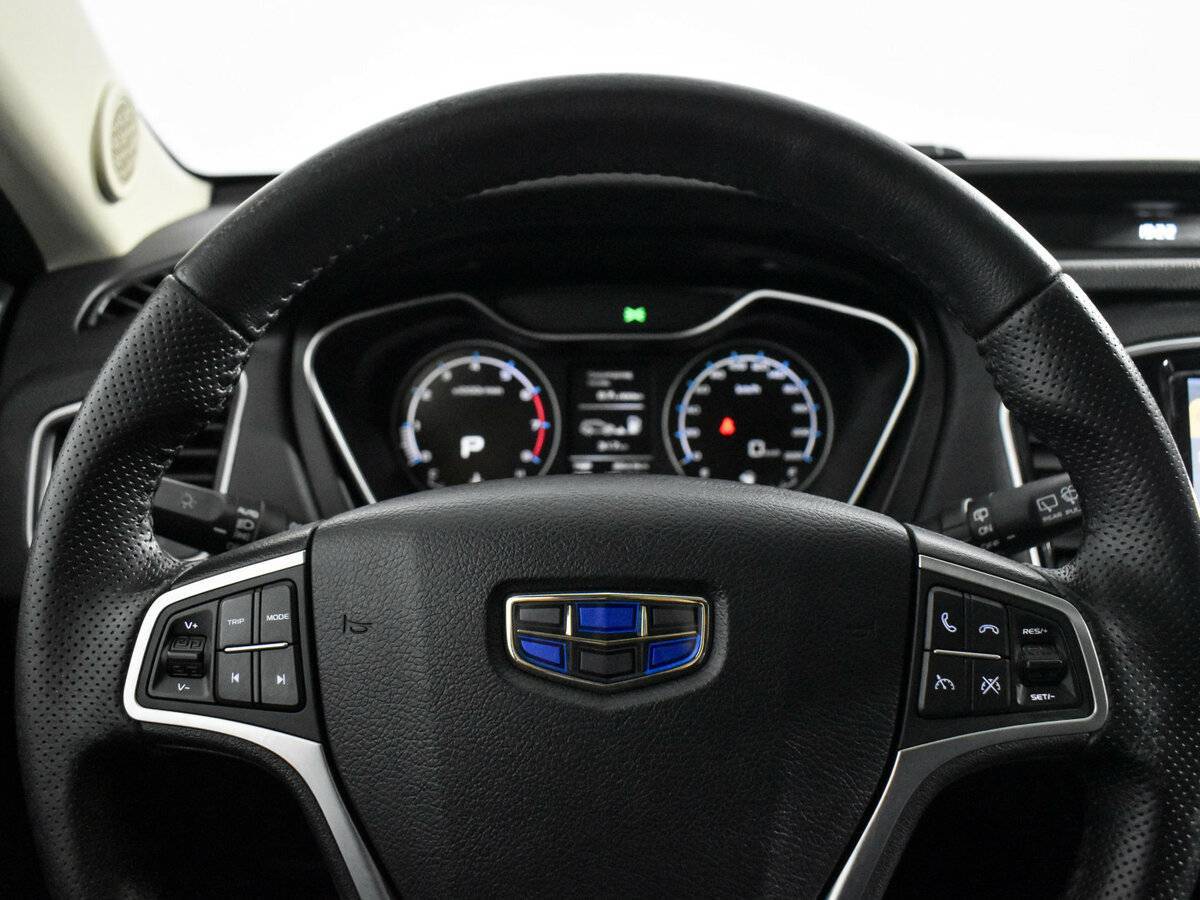 Купить Geely Emgrand X7 с пробегом. Фото: #17