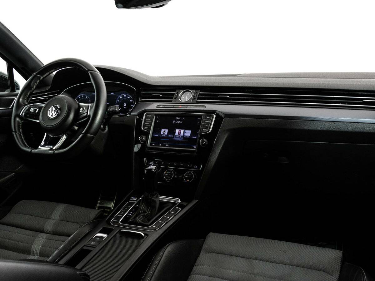 Купить Volkswagen Passat с пробегом. Фото: #8
