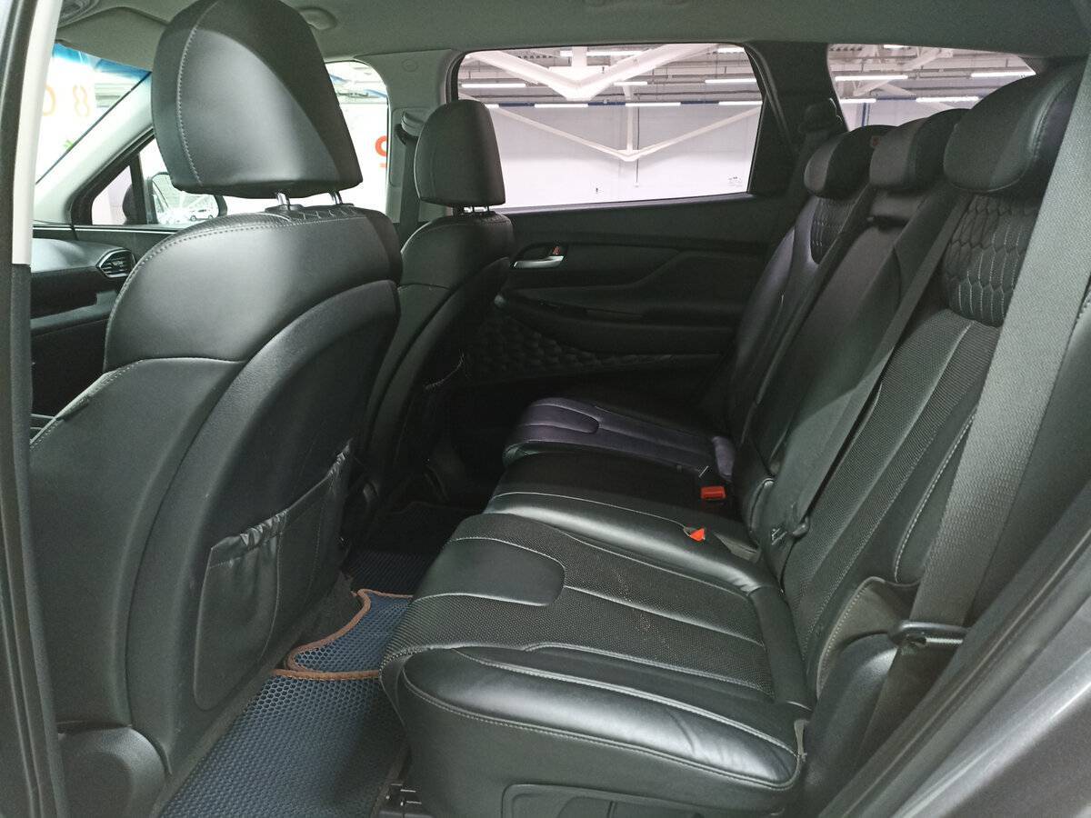 Купить Hyundai Santa Fe с пробегом. Фото: #11