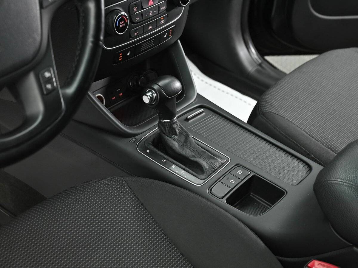 Купить Kia Sorento с пробегом. Фото: #12
