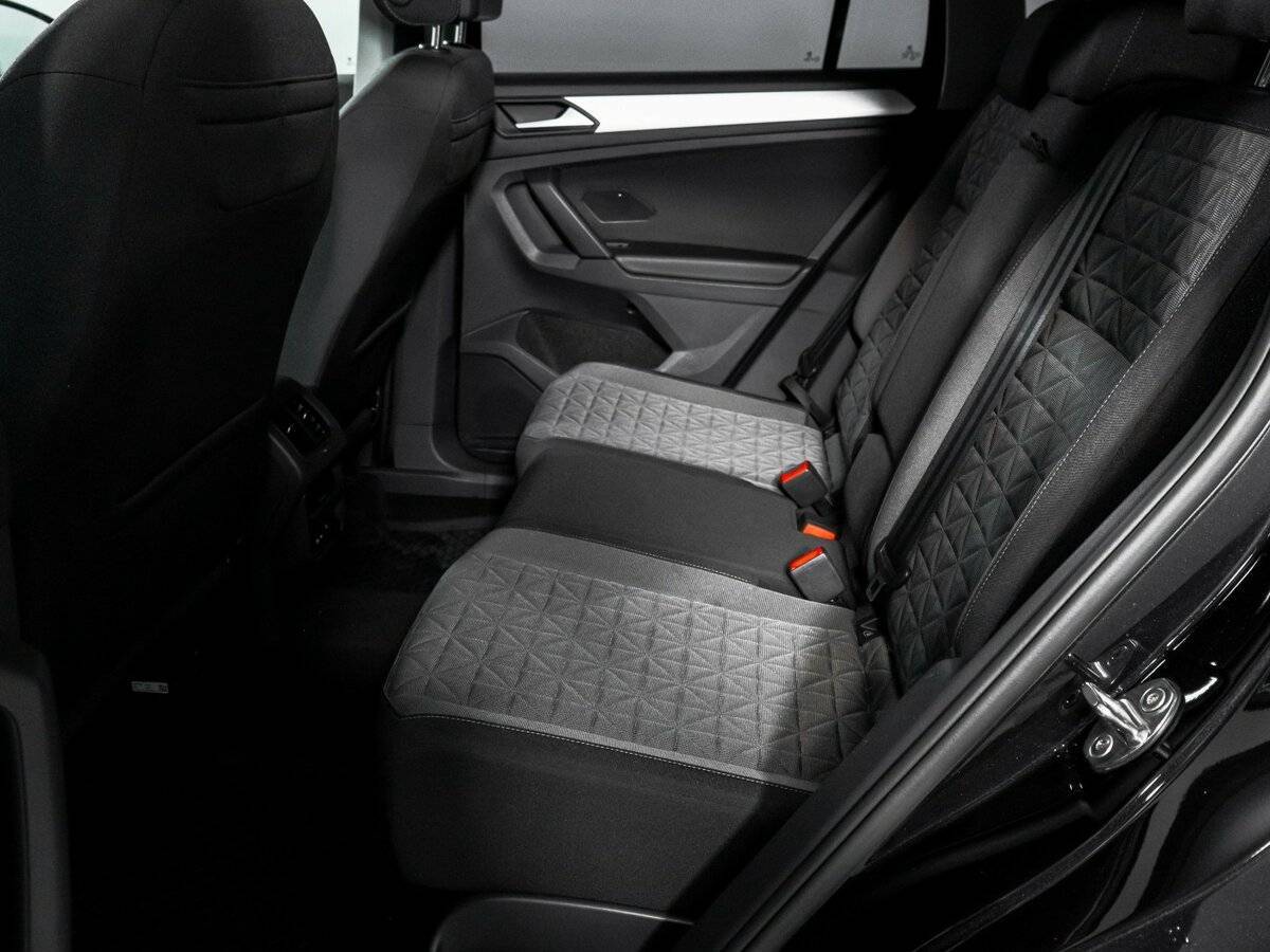 Купить Volkswagen Tiguan с пробегом. Фото: #9