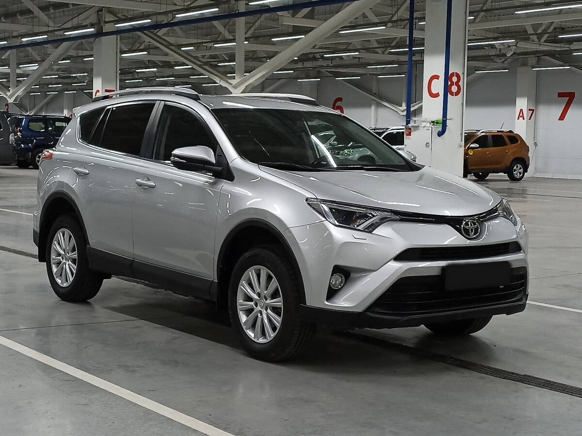 Купить Toyota RAV4 с пробегом. Фото: #2