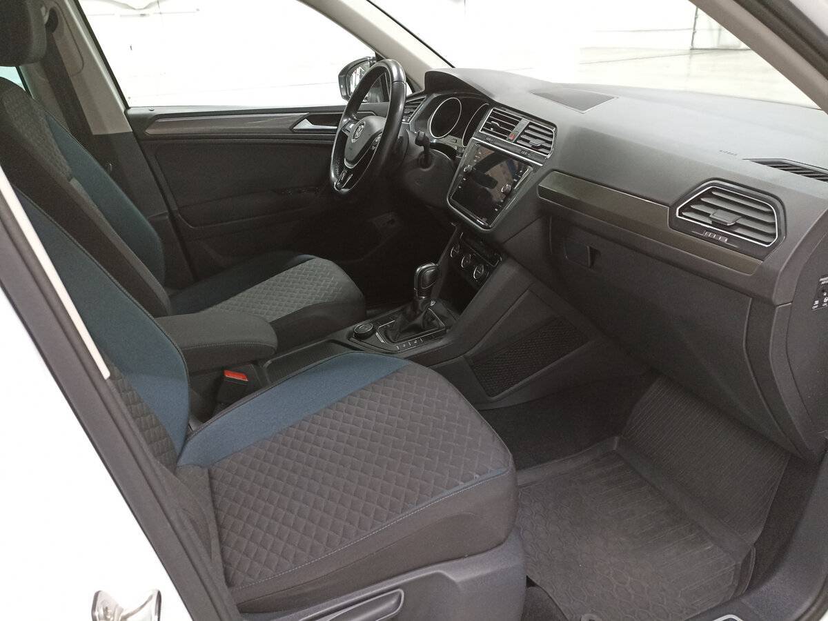 Купить Volkswagen Tiguan с пробегом. Фото: #10