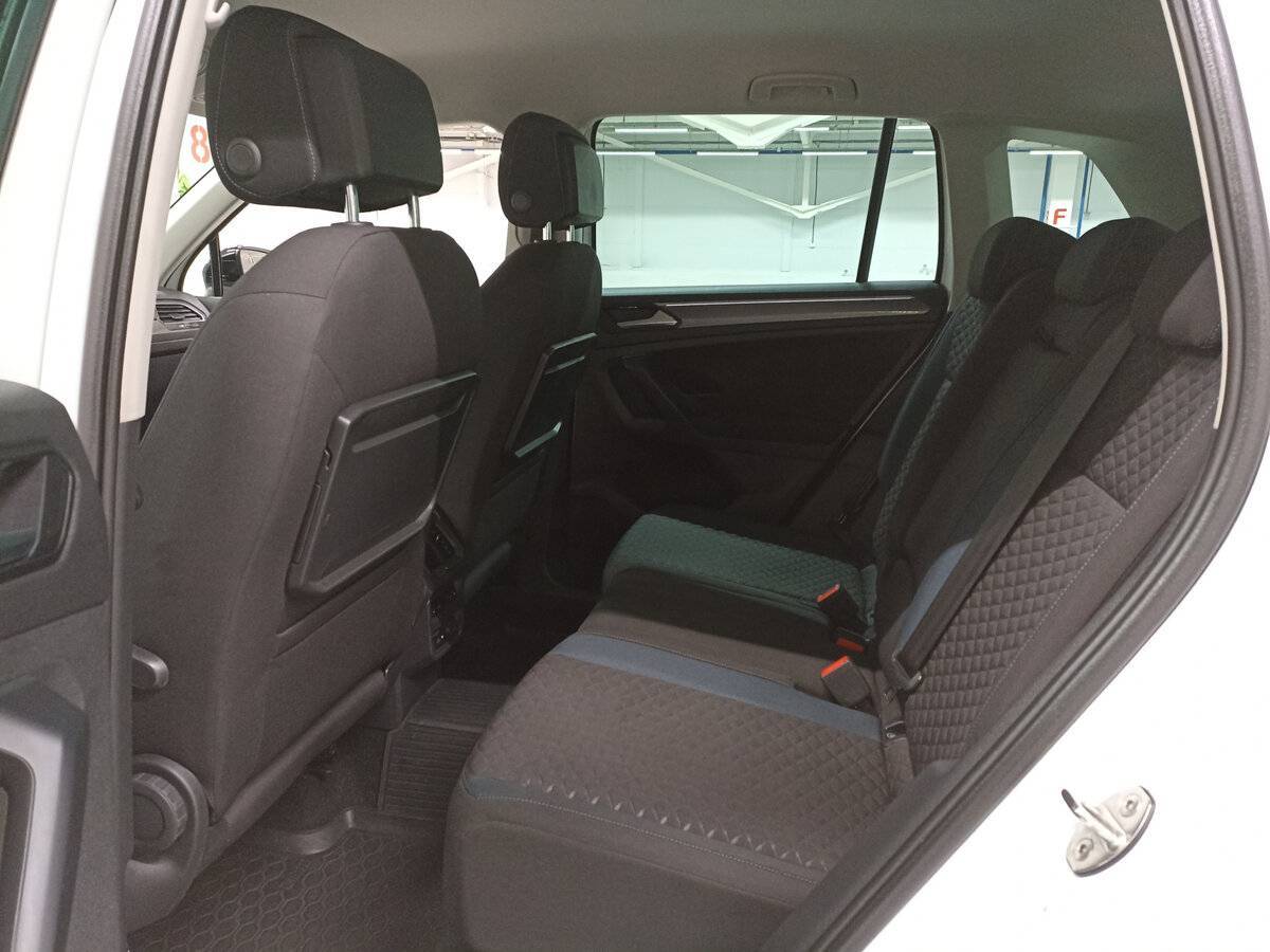 Купить Volkswagen Tiguan с пробегом. Фото: #11