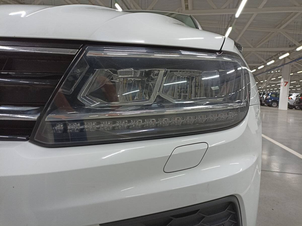 Купить Volkswagen Tiguan с пробегом. Фото: #16