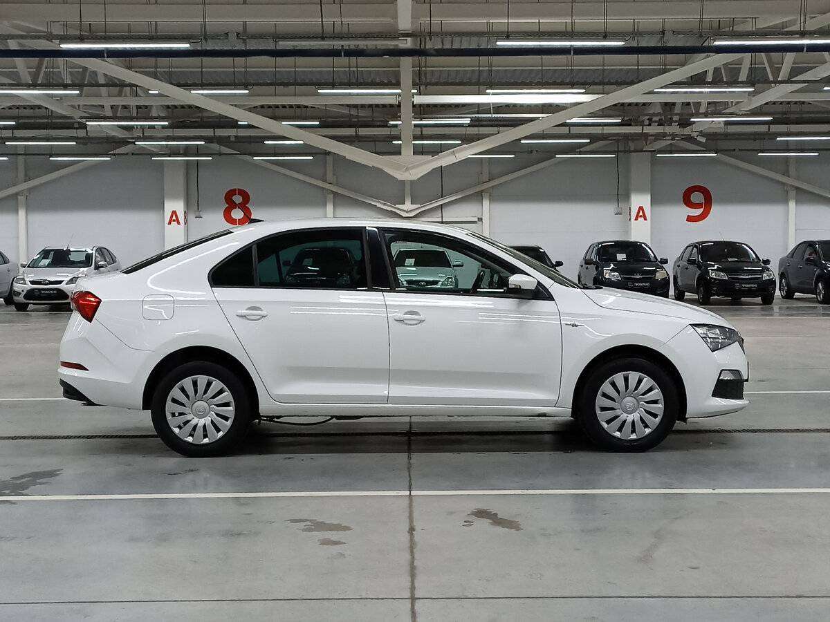 Купить Skoda Rapid с пробегом. Фото: #3
