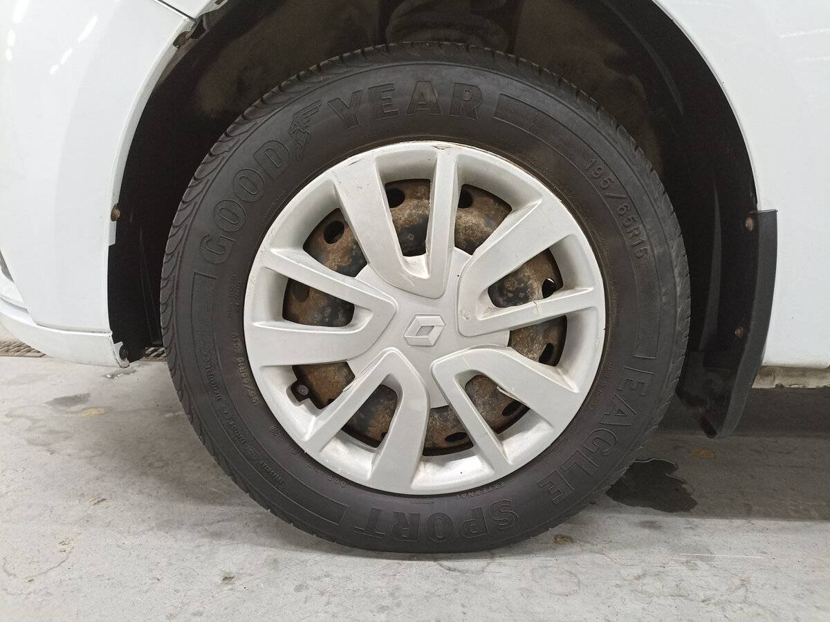 Купить Renault Logan с пробегом. Фото: #17