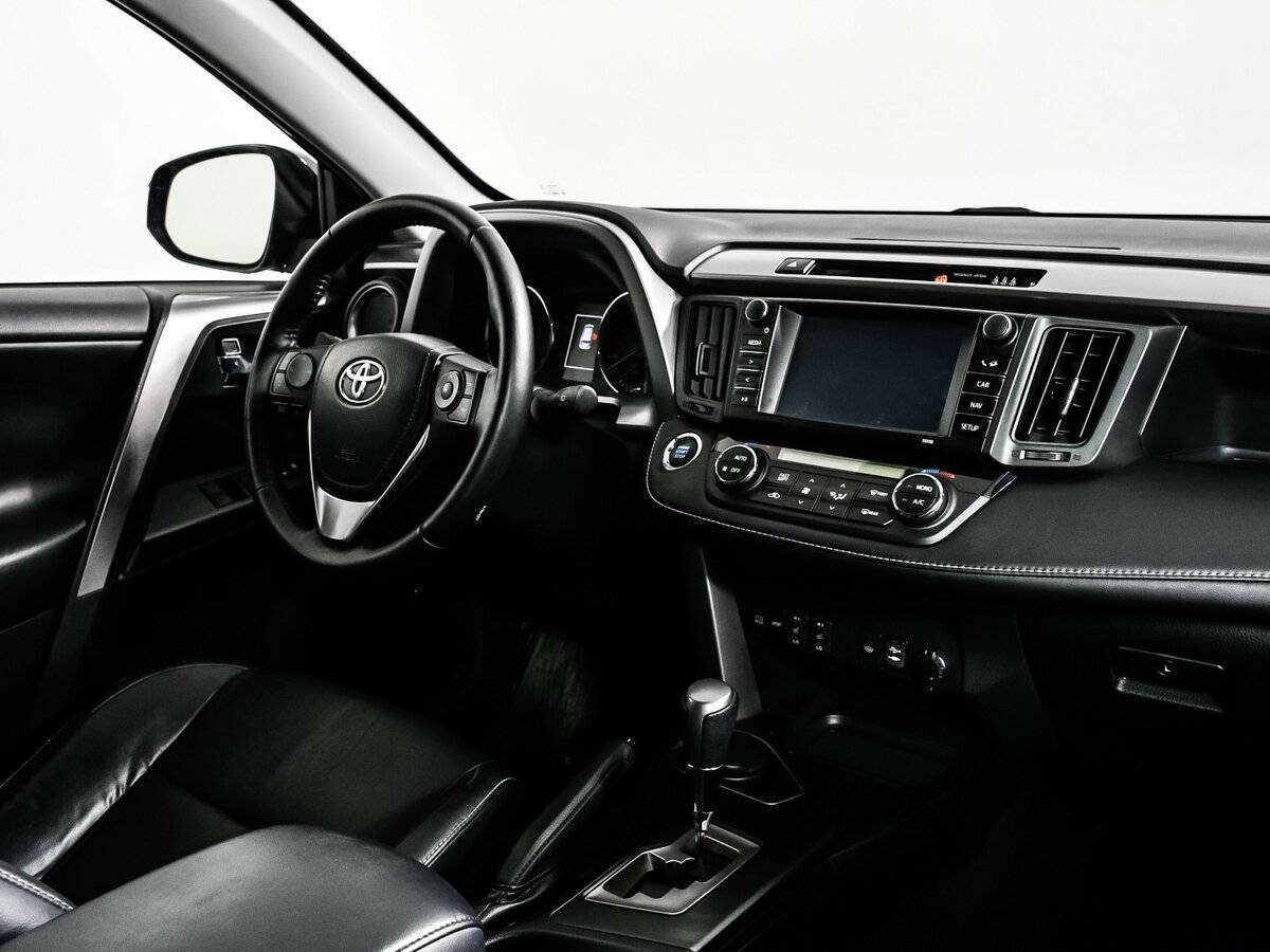 Купить Toyota RAV4 с пробегом. Фото: #8