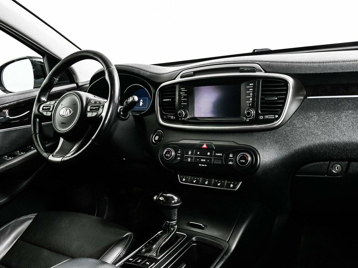 Купить Kia Sorento с пробегом. Фото: #8