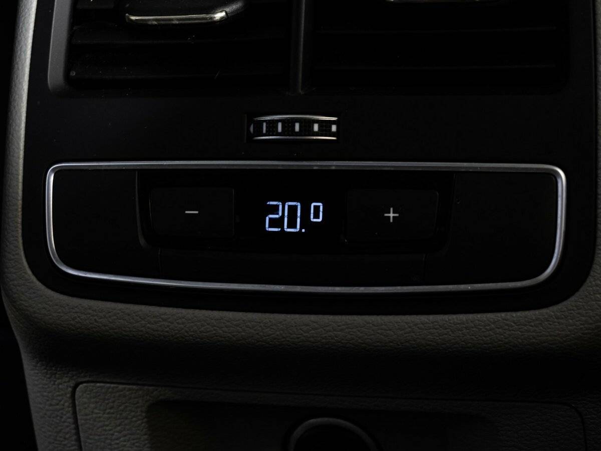 Купить Audi A4 с пробегом. Фото: #28