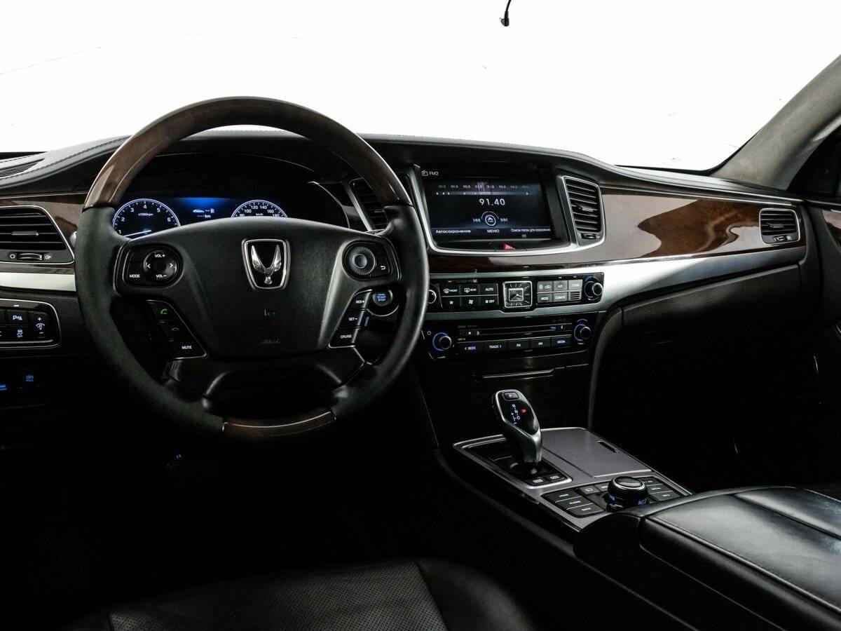 Купить Hyundai Equus с пробегом. Фото: #9