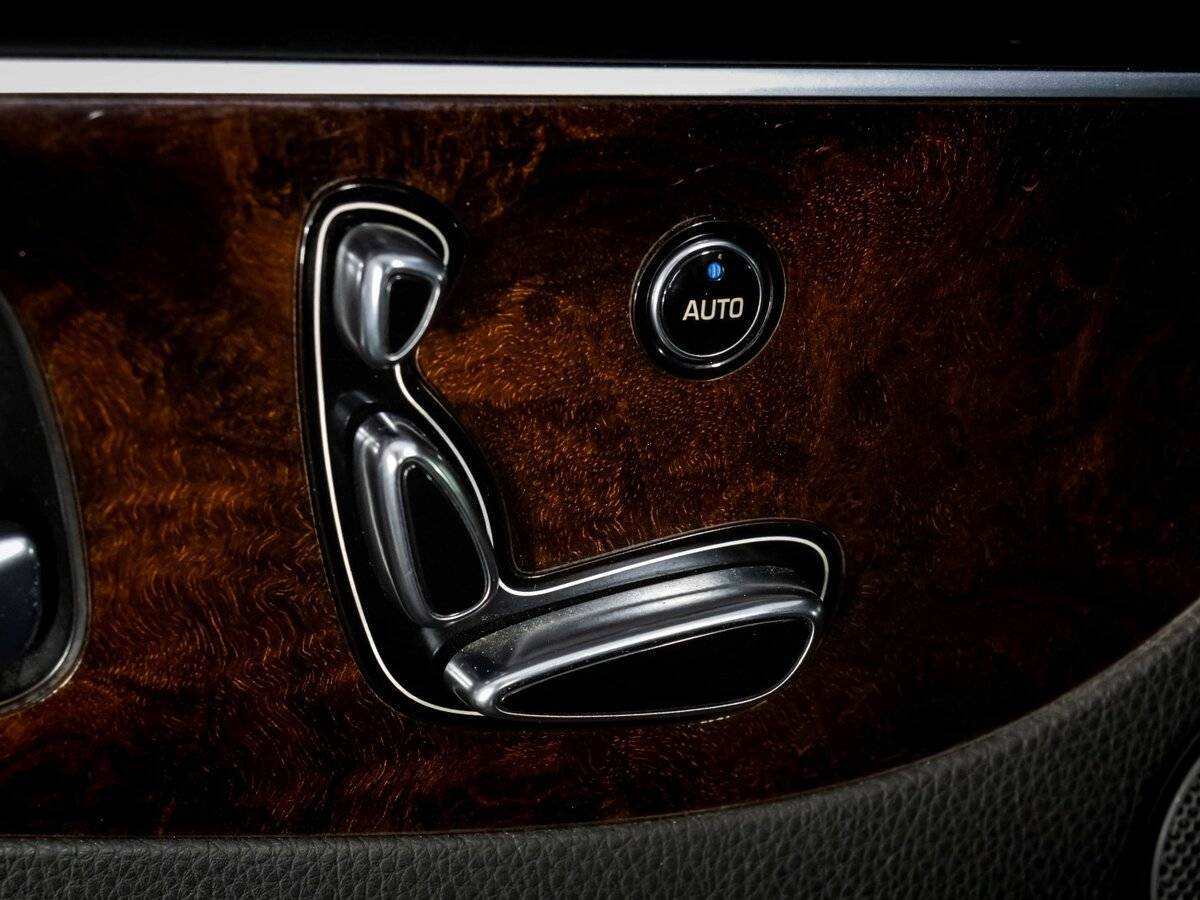 Купить Hyundai Equus с пробегом. Фото: #32